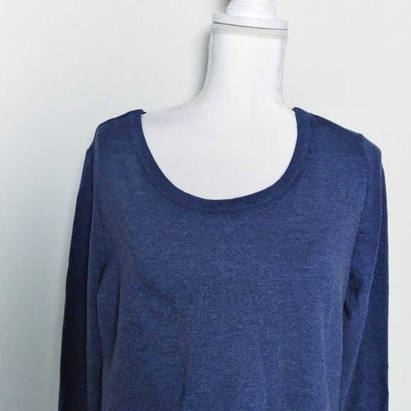 Old Navy Active Go Dry Lattice Sweatshirt - Picture 5 of 7